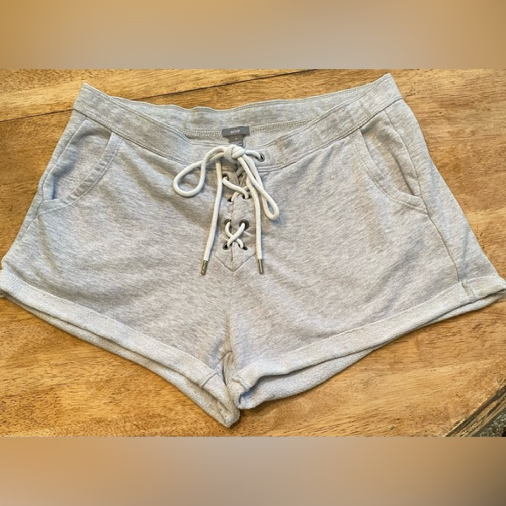 Aerie‎ Women’s Medium Light Gray Cotton Blend Shorts
